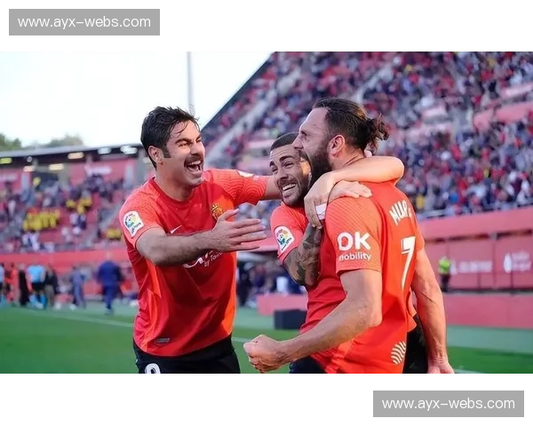 穆里奇点射建功，以14球领跑马洛卡队内射手榜