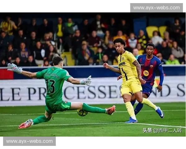 门将霍安-加西亚4次扑救零封，传球成功率95%成巴萨防线基石